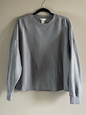 H&M Cropped Lightweight Crewneck Sweatshirt in Blue/Grey